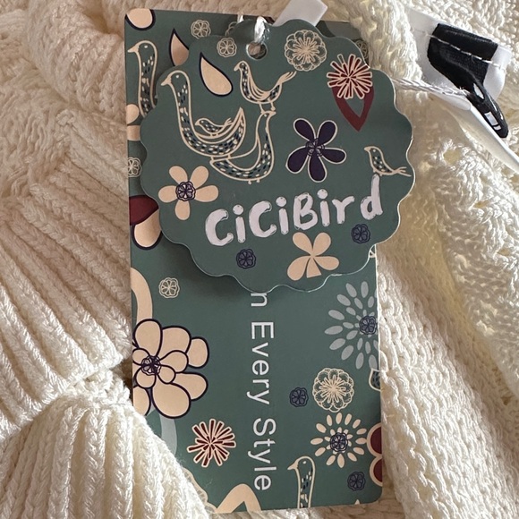 🤍 CiCiBird White Crochet Knit Tank Top – Size M (New with tags) - Picture 6 of 6